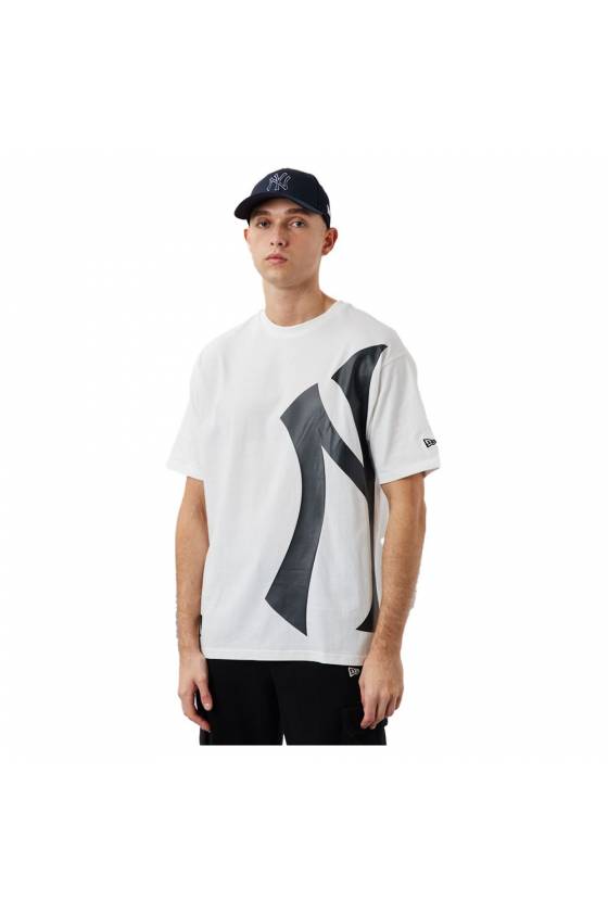 Camiseta New Era New York Yankees Half Logo Oversized