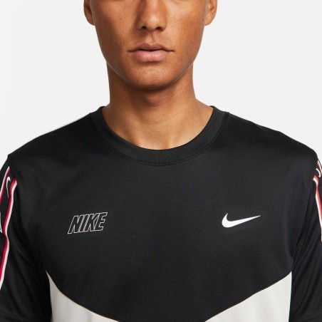 Camiseta Nike Sportswear Repeat