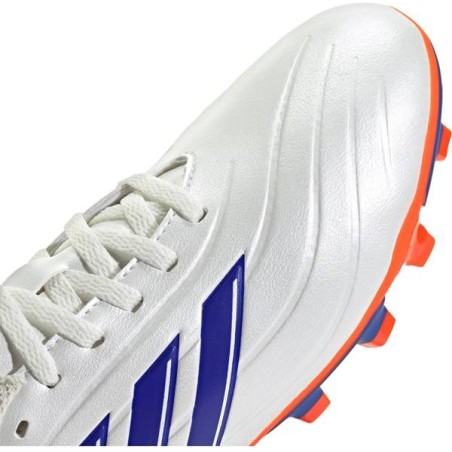 Bota de fútbol Adidas Copa Pure 2 Club versátil